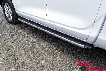 Пороги алюминиевые с пластиковой накладкой (карбон серебро) 1920 мм для Changan Hunter Plus