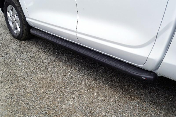 Пороги алюминиевые с пластиковой накладкой (карбон черные) 1920 мм для Changan Hunter Plus